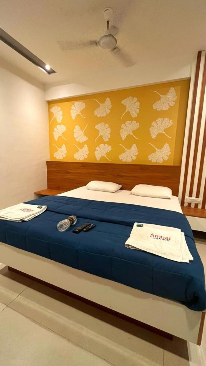 Hotel Ambai Executive Tuljapur Екстериор снимка