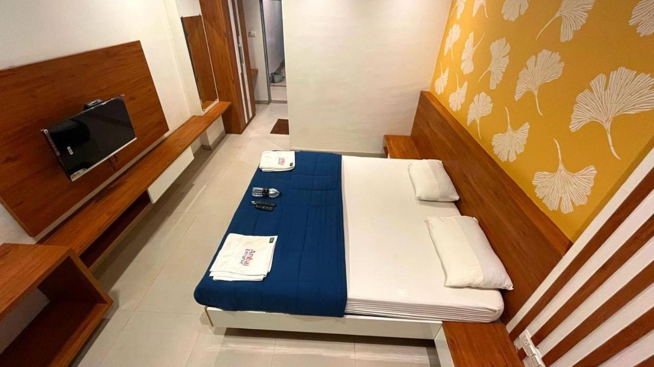 Hotel Ambai Executive Tuljapur Екстериор снимка